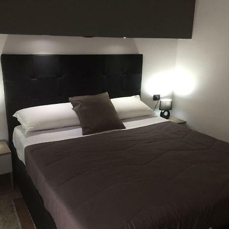 Mb95 - Mezzocannone Luxurious Bed&Breakfast Napoli Ngoại thất bức ảnh