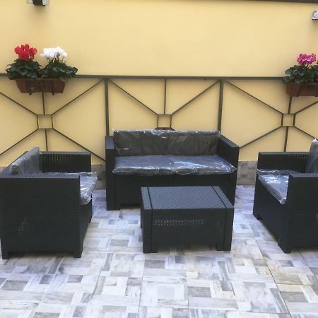 Mb95 - Mezzocannone Luxurious Bed&Breakfast Napoli Ngoại thất bức ảnh