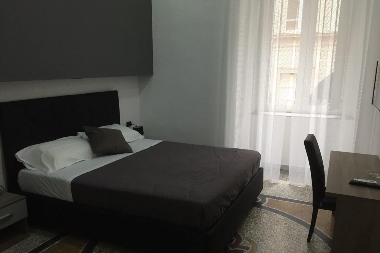 Mb95 - Mezzocannone Luxurious Bed&Breakfast Napoli Ngoại thất bức ảnh