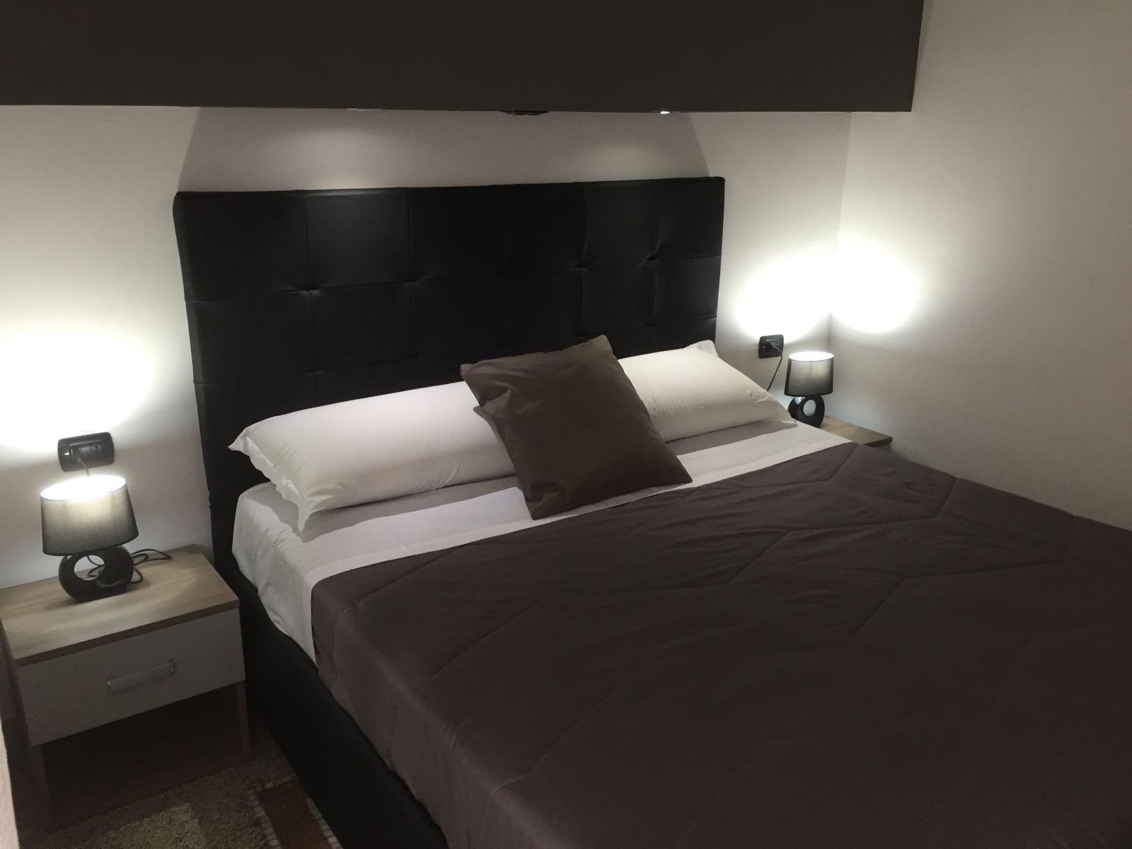Mb95 - Mezzocannone Luxurious Bed&Breakfast Napoli Ngoại thất bức ảnh