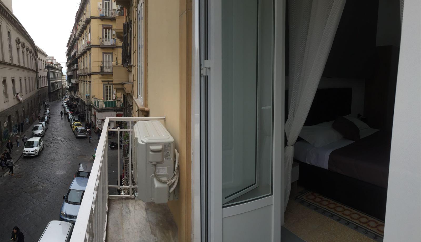 Mb95 - Mezzocannone Luxurious Bed&Breakfast Napoli Ngoại thất bức ảnh