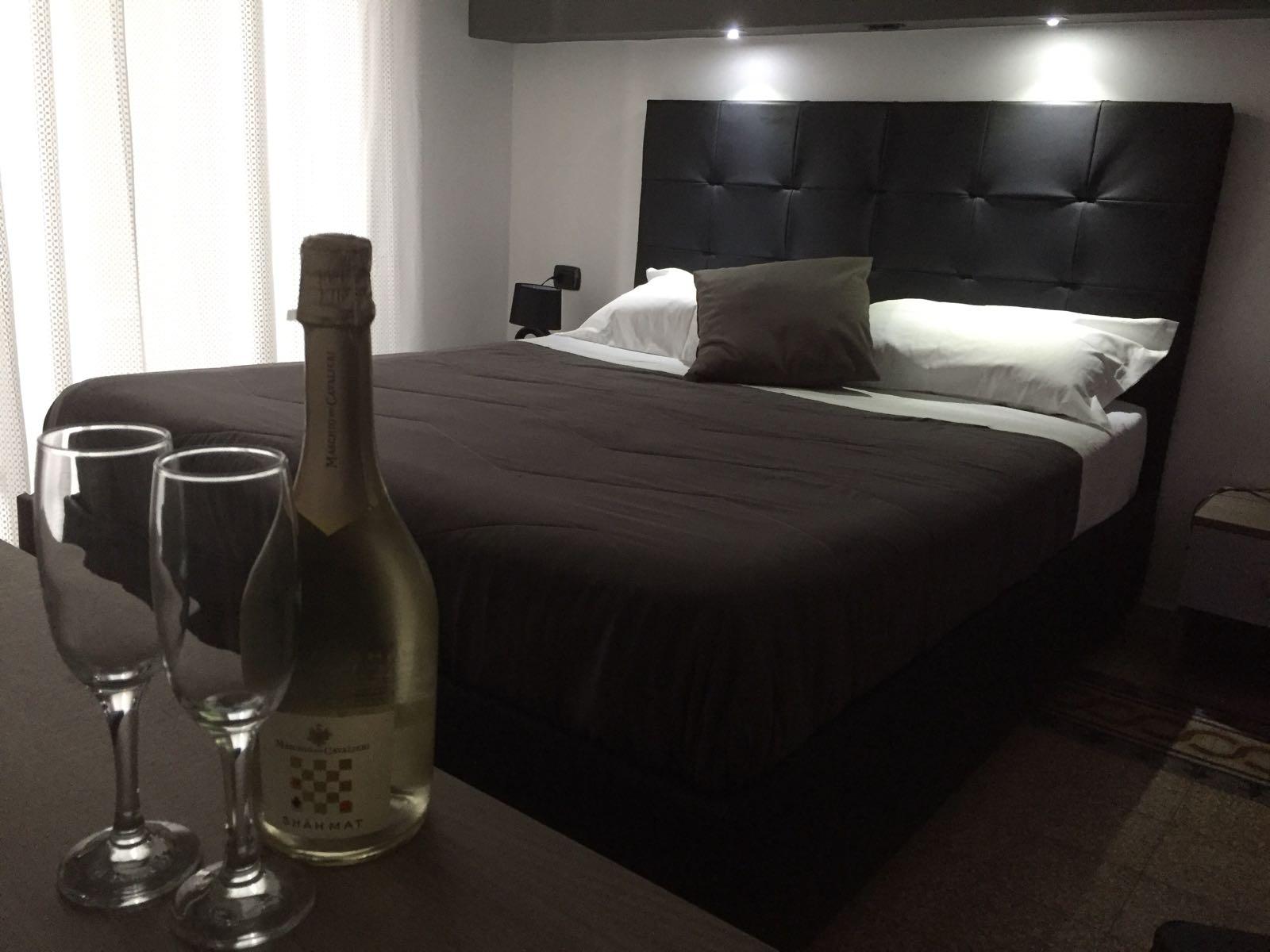 Mb95 - Mezzocannone Luxurious Bed&Breakfast Napoli Ngoại thất bức ảnh