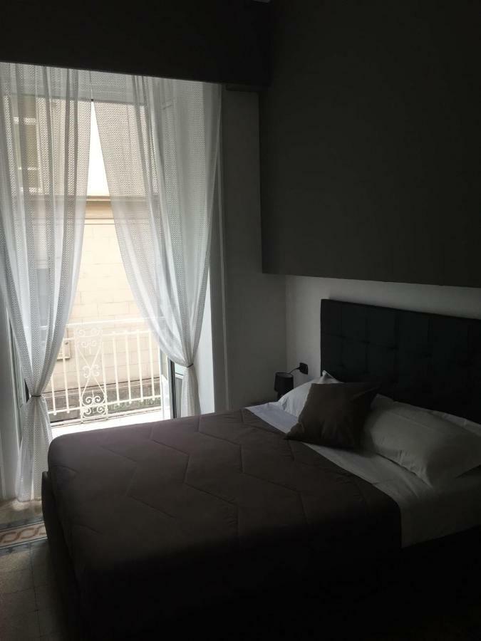 Mb95 - Mezzocannone Luxurious Bed&Breakfast Napoli Ngoại thất bức ảnh