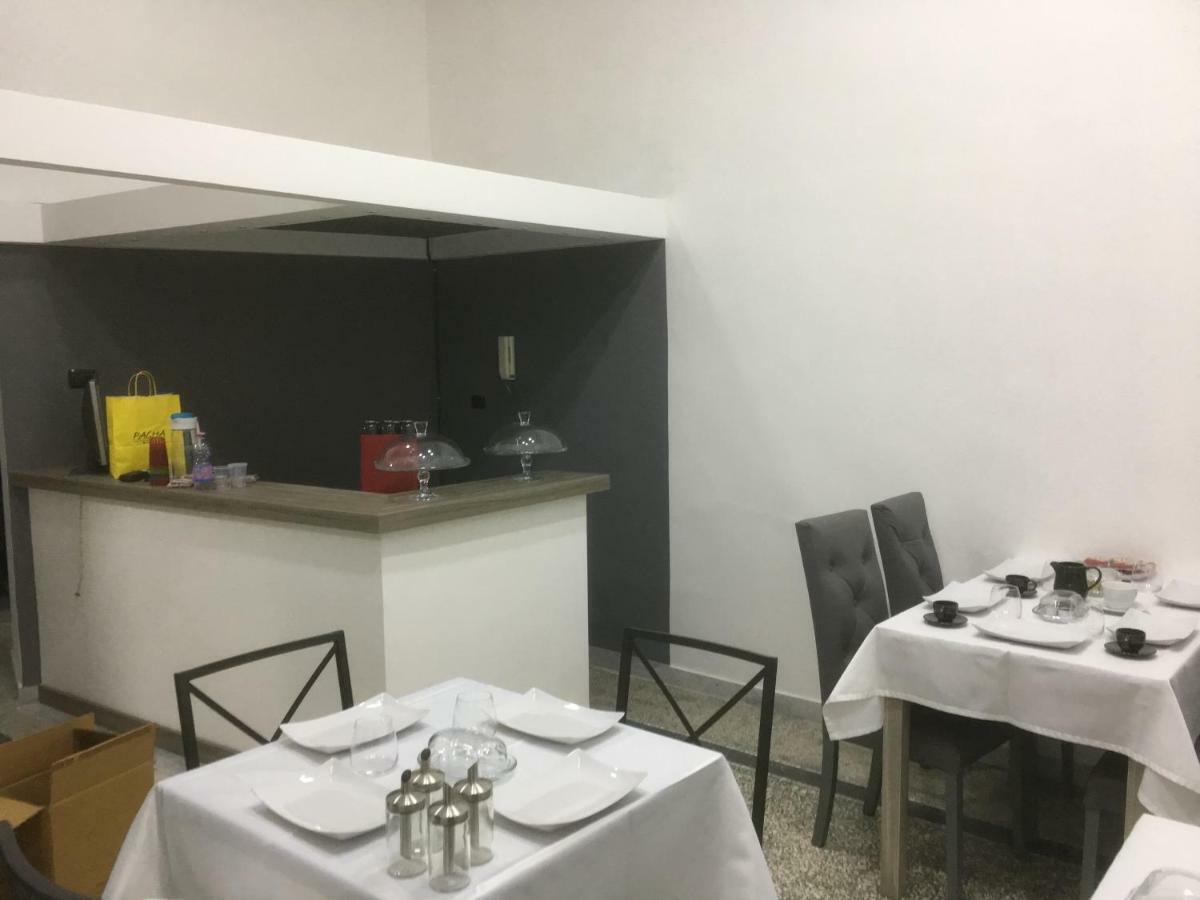 Mb95 - Mezzocannone Luxurious Bed&Breakfast Napoli Ngoại thất bức ảnh