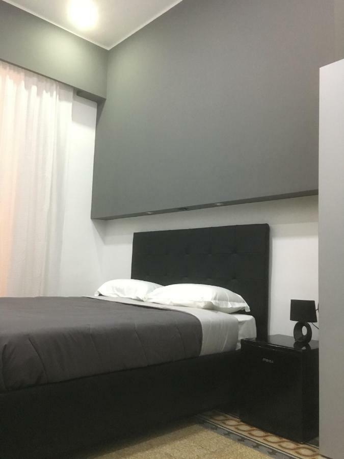 Mb95 - Mezzocannone Luxurious Bed&Breakfast Napoli Ngoại thất bức ảnh