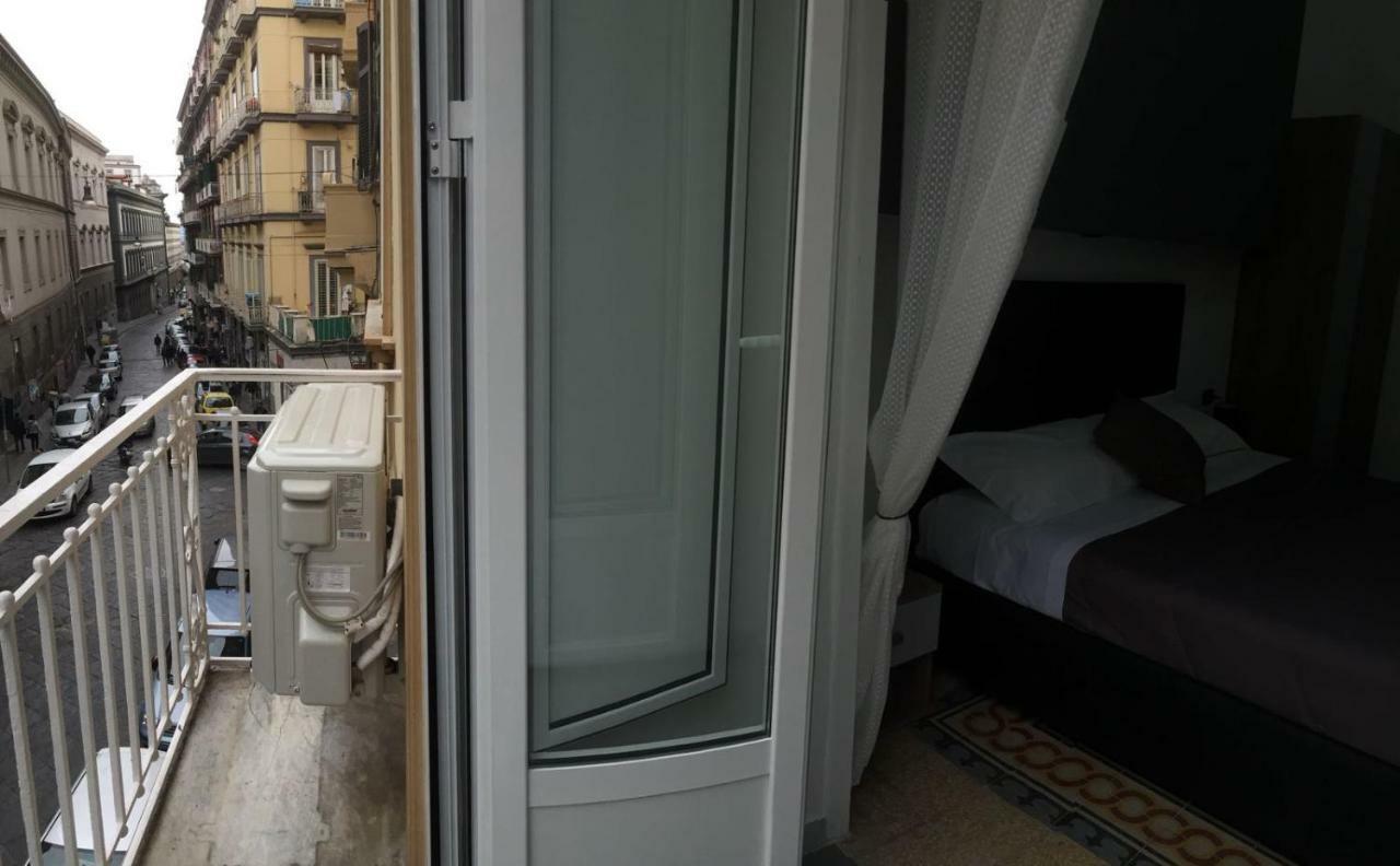 Mb95 - Mezzocannone Luxurious Bed&Breakfast Napoli Ngoại thất bức ảnh