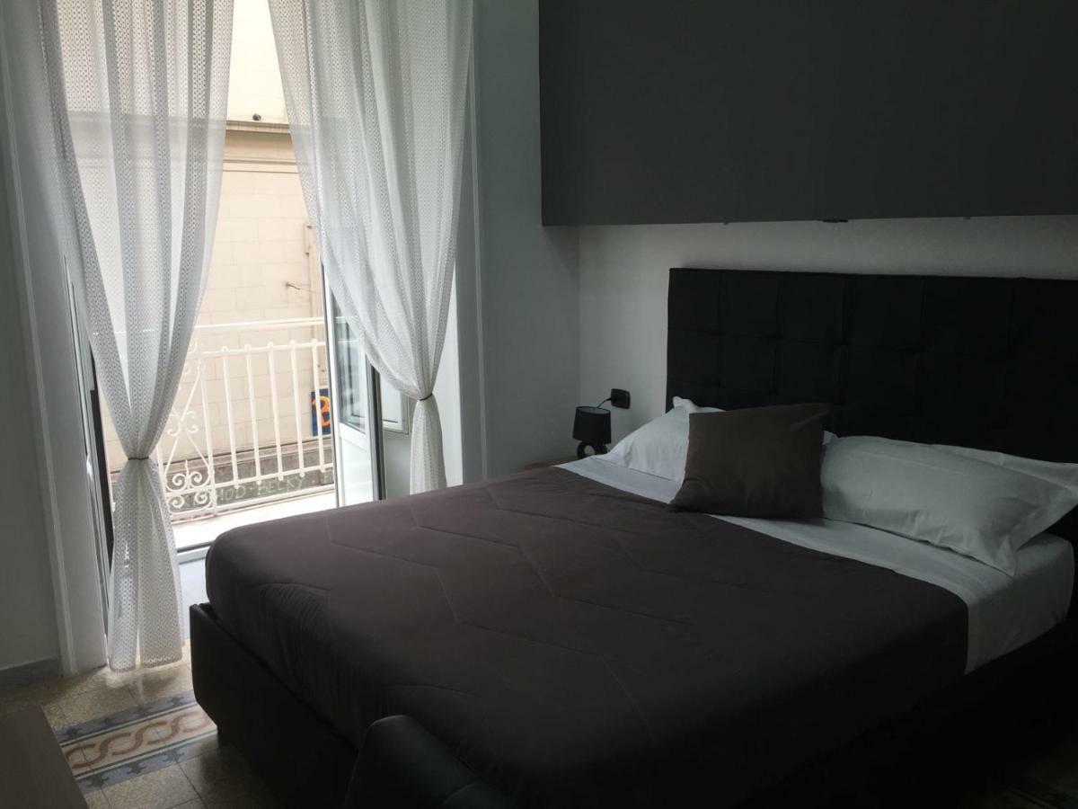 Mb95 - Mezzocannone Luxurious Bed&Breakfast Napoli Ngoại thất bức ảnh
