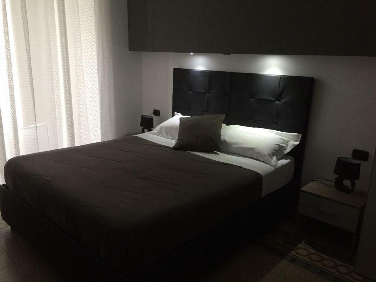 Mb95 - Mezzocannone Luxurious Bed&Breakfast Napoli Ngoại thất bức ảnh