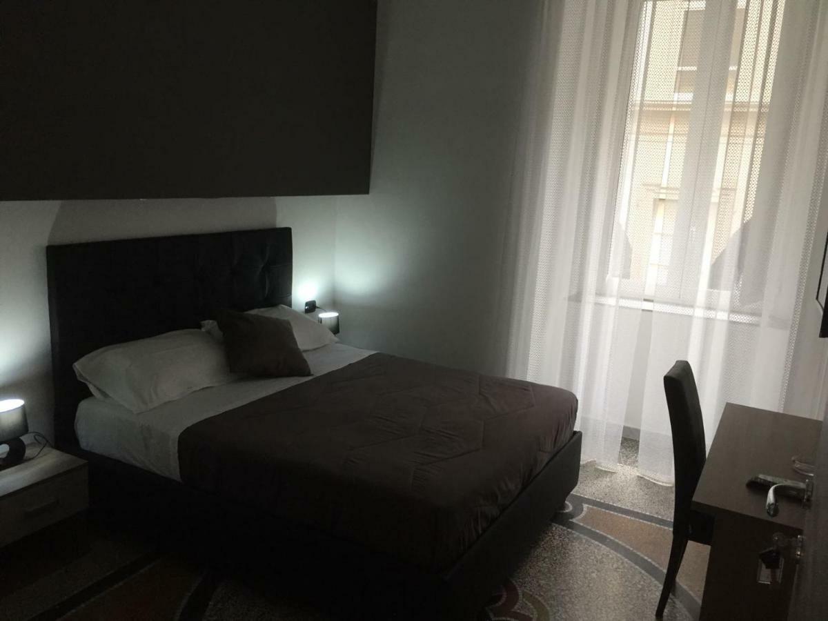 Mb95 - Mezzocannone Luxurious Bed&Breakfast Napoli Ngoại thất bức ảnh