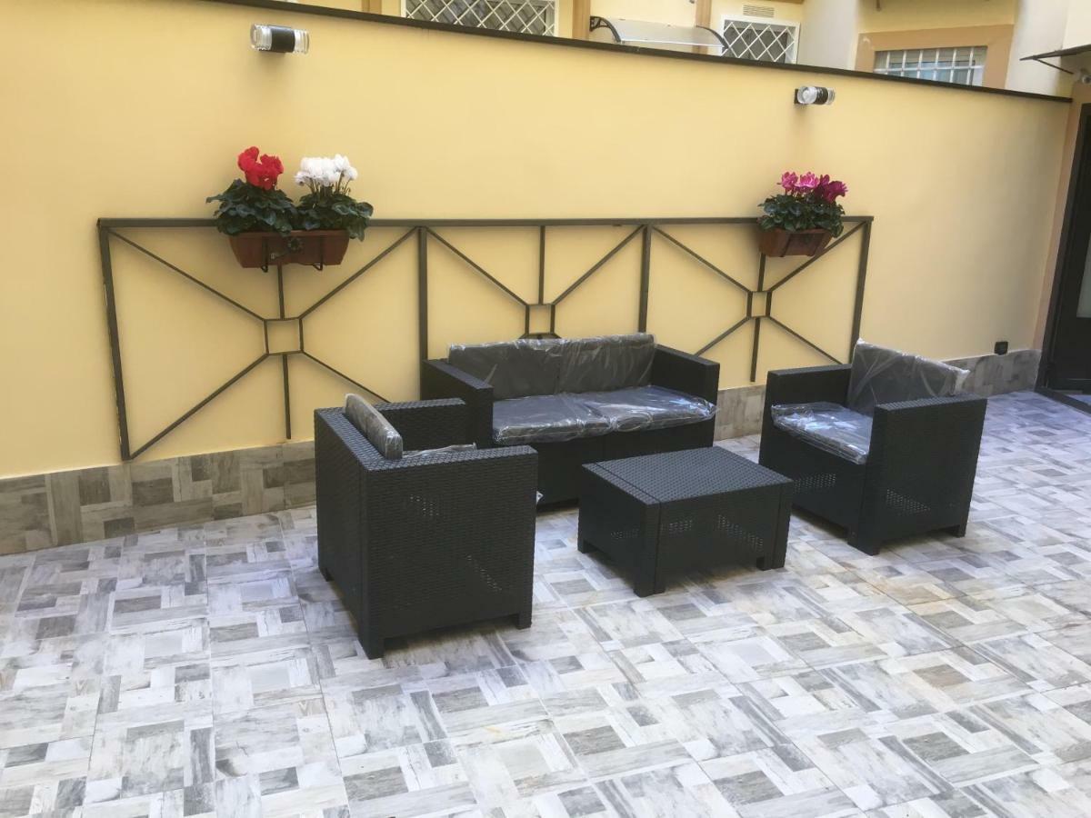Mb95 - Mezzocannone Luxurious Bed&Breakfast Napoli Ngoại thất bức ảnh