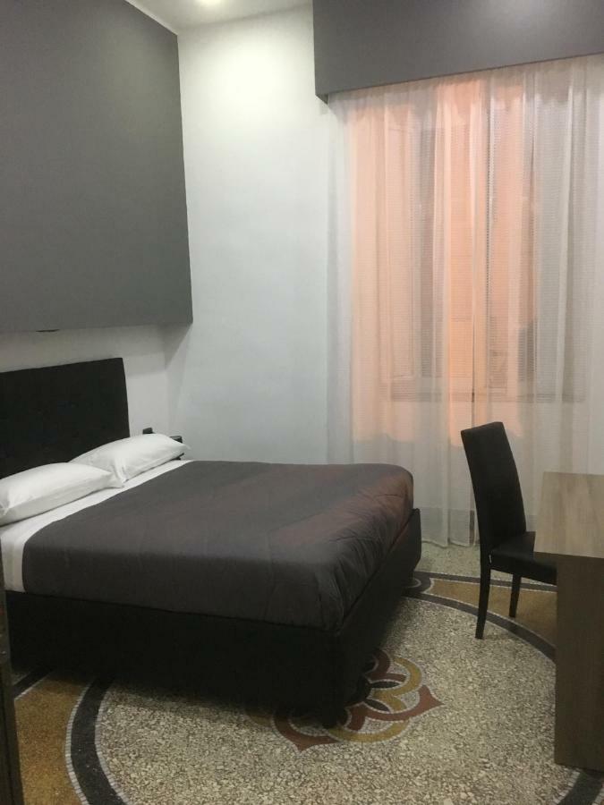 Mb95 - Mezzocannone Luxurious Bed&Breakfast Napoli Ngoại thất bức ảnh