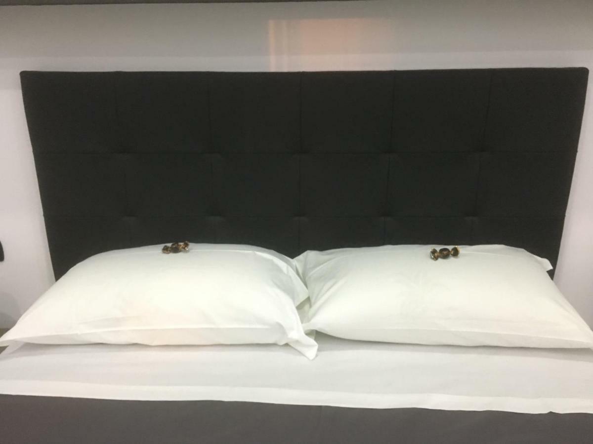 Mb95 - Mezzocannone Luxurious Bed&Breakfast Napoli Ngoại thất bức ảnh